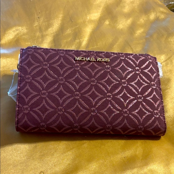Michael Kors Plum Silver Patterned Wallet from Travel Line New - Picture 1 of 7